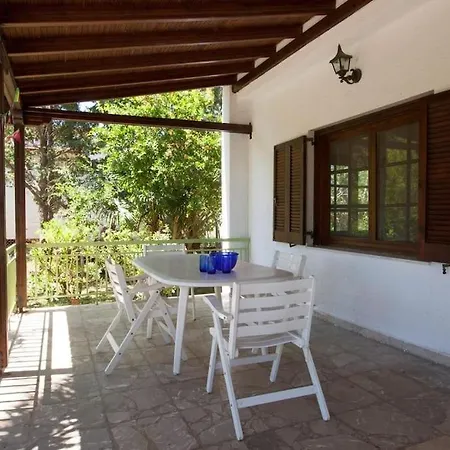 Wonderful With Huge Yard, Close To The Beach * Epanomi