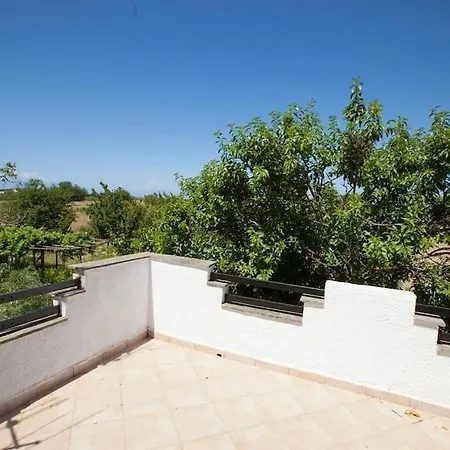 Wonderful With Huge Yard, Close To The Beach * 에파노미