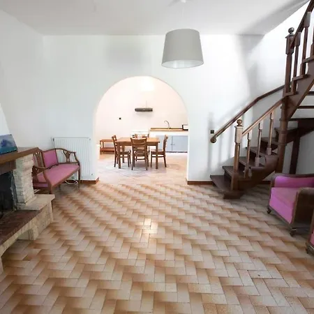 Wonderful With Huge Yard, Close To The Beach Epanomi